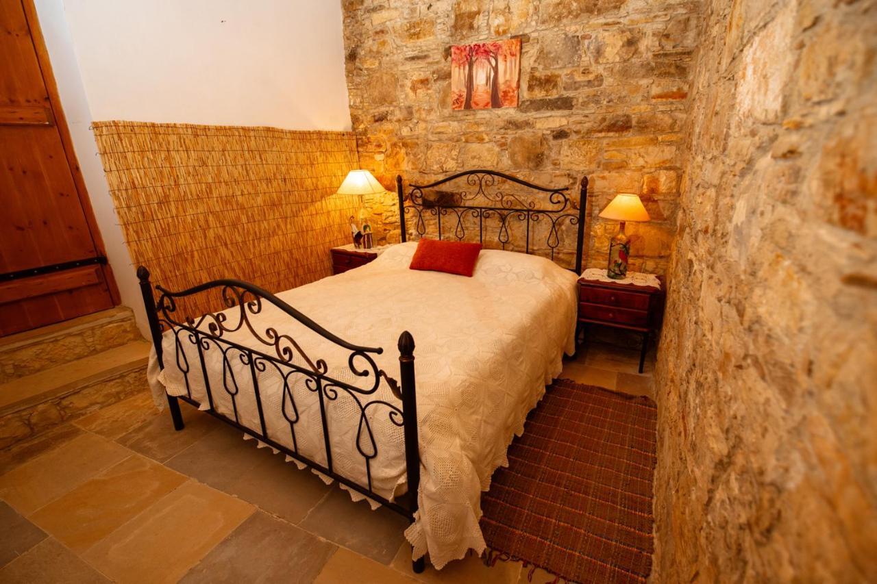 Constantias Stone Houses โลฟู ภายนอก รูปภาพ