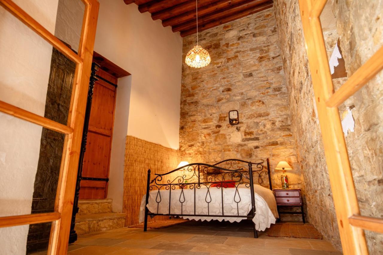 Constantias Stone Houses โลฟู ภายนอก รูปภาพ